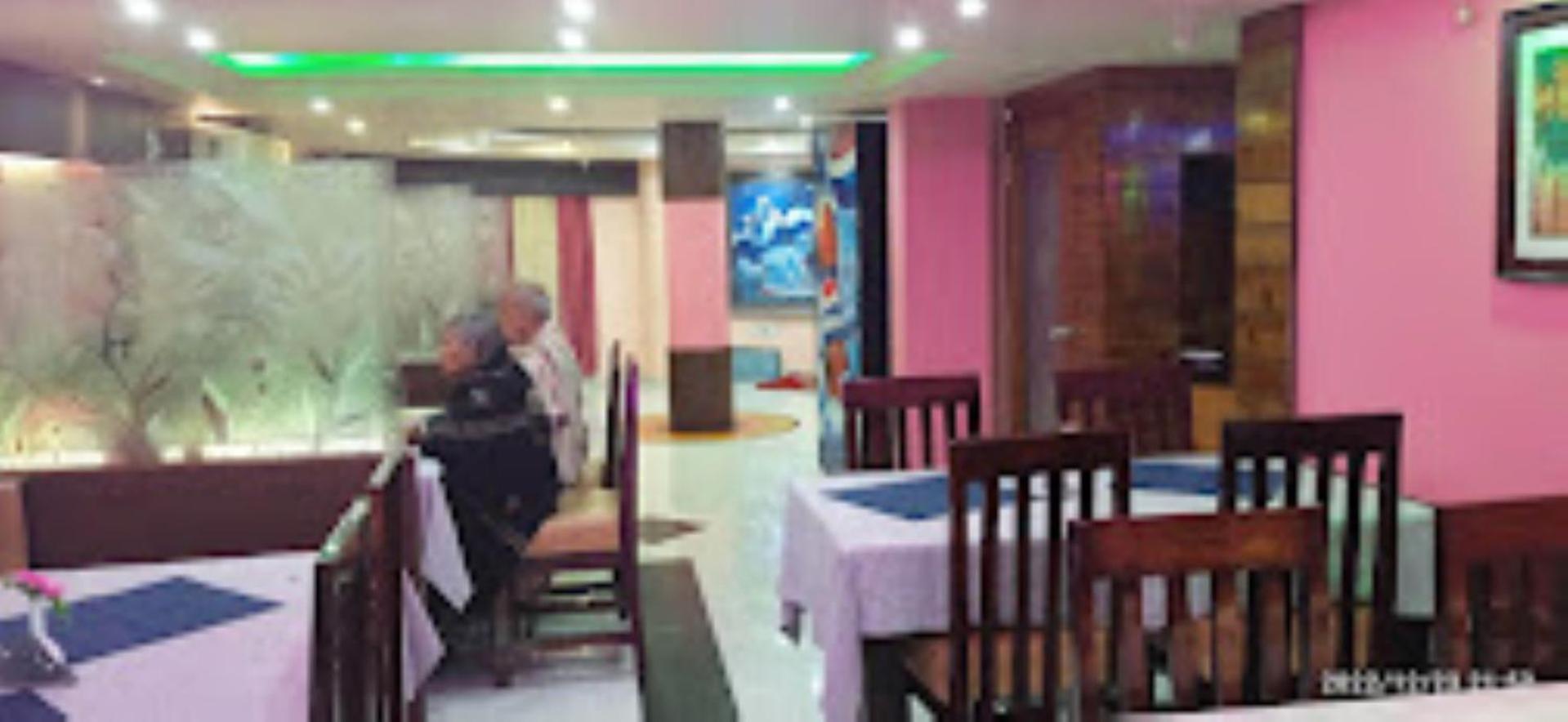 Gokul Plaza Hotel Bhubaneswar Exterior photo